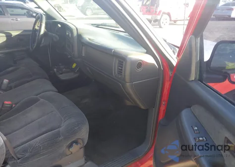 2000 Chevrolet Silverado 1500 Ls from USA, damaged, VIN 2GCEC19T1Y1113696